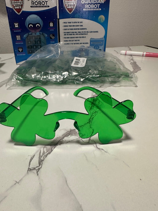 St Patrick’s Day Clover Glasses - Online Swap Meet